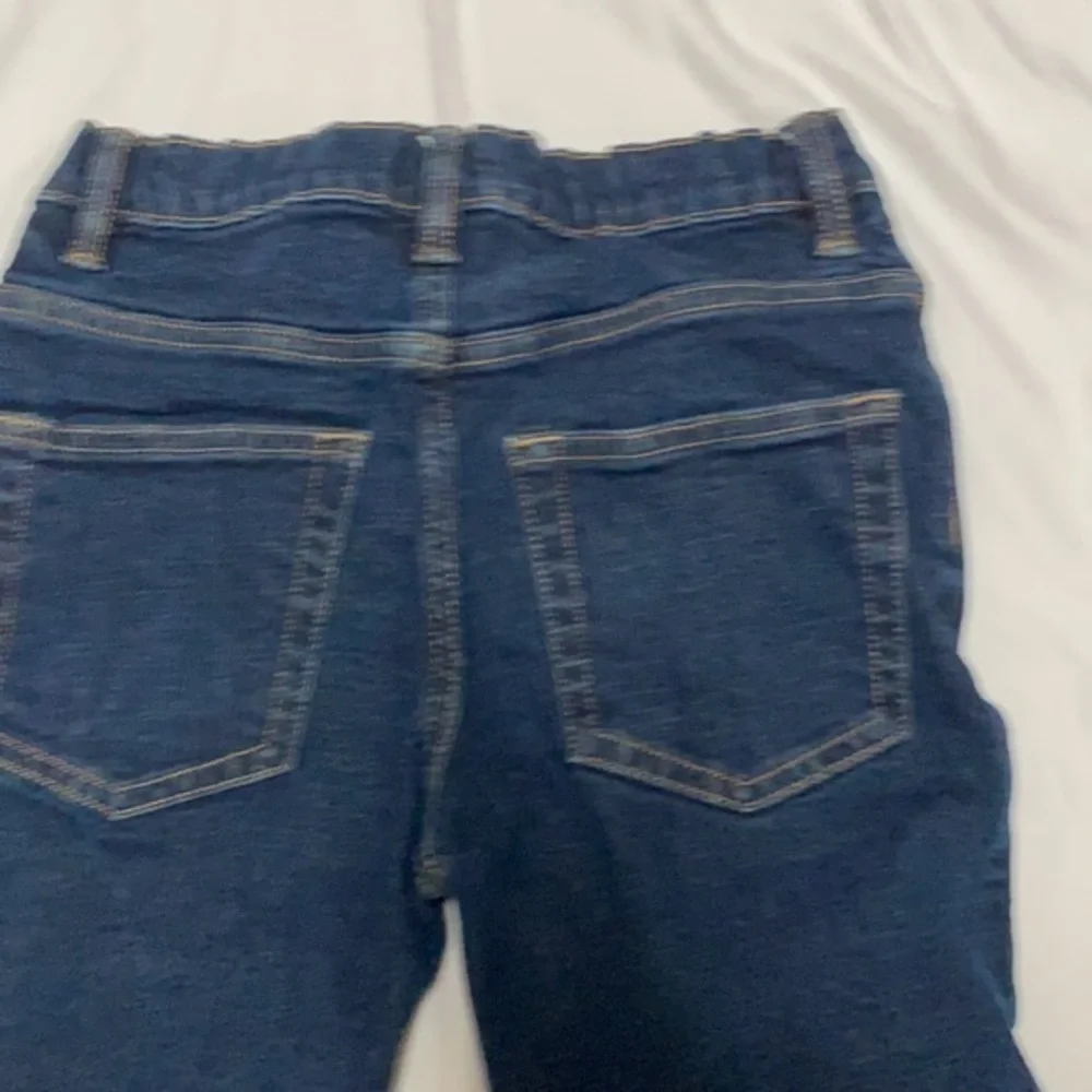 Gap Kids Skinny Stretch size 12 reg dark blue jeans 99% cotton 1% spandex (K-11)